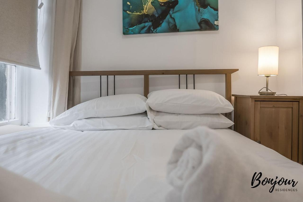 Cosy Grassmarket 2Br-1Ba - Newly Decorated! By Bonjour Residences Edinburgh Buitenkant foto